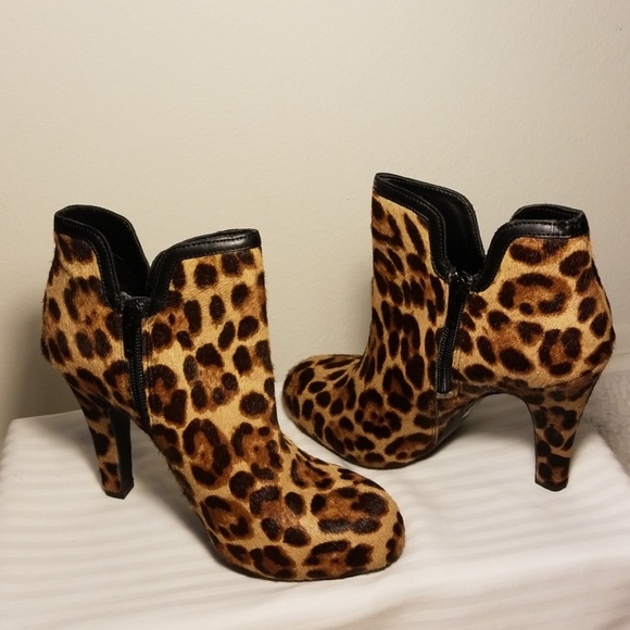 gianni bini leopard booties